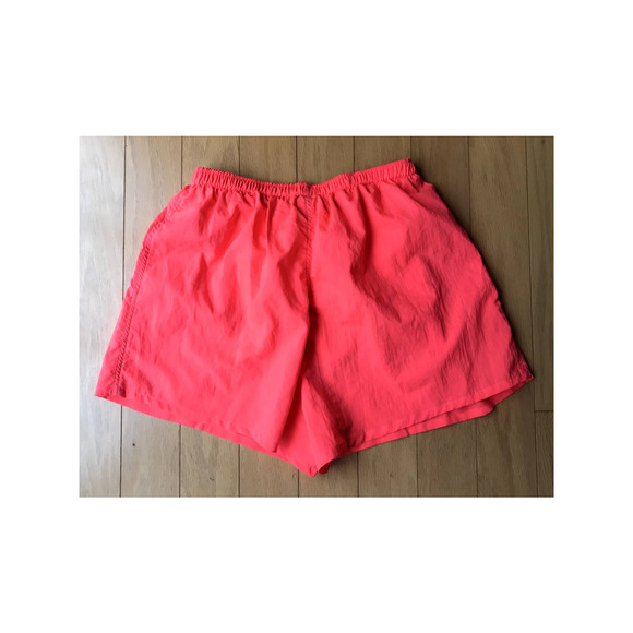 Disney Fashions Women's Medium MGM Studios Theme Park Orange Shorts Vintage - Picture 2 of 9